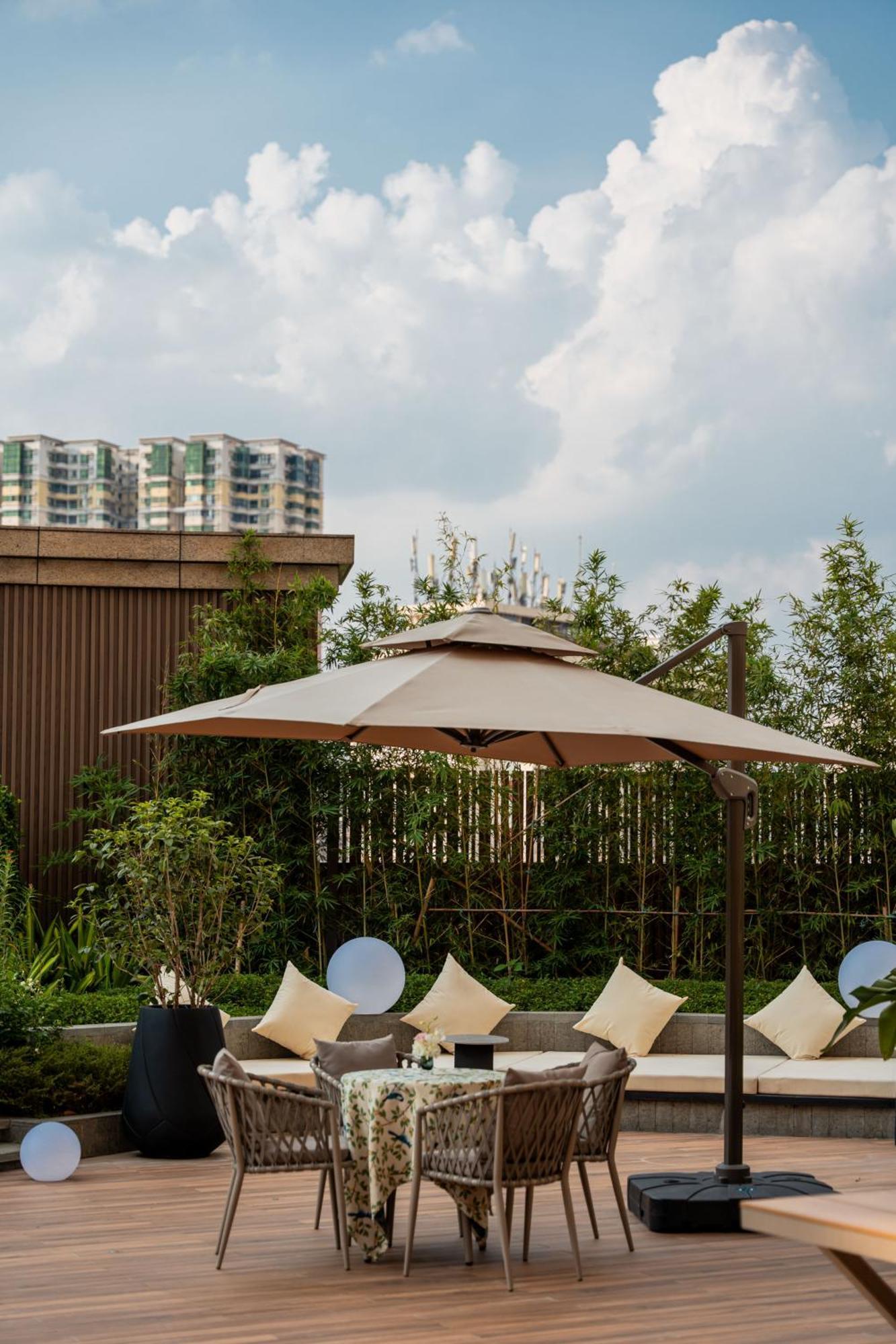 Yuexiu Hotel Guangzhou, Curio Collection By Hilton ภายนอก รูปภาพ