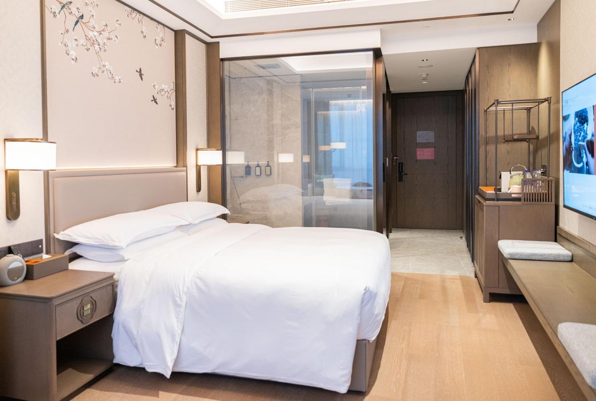 Yuexiu Hotel Guangzhou, Curio Collection By Hilton ภายนอก รูปภาพ