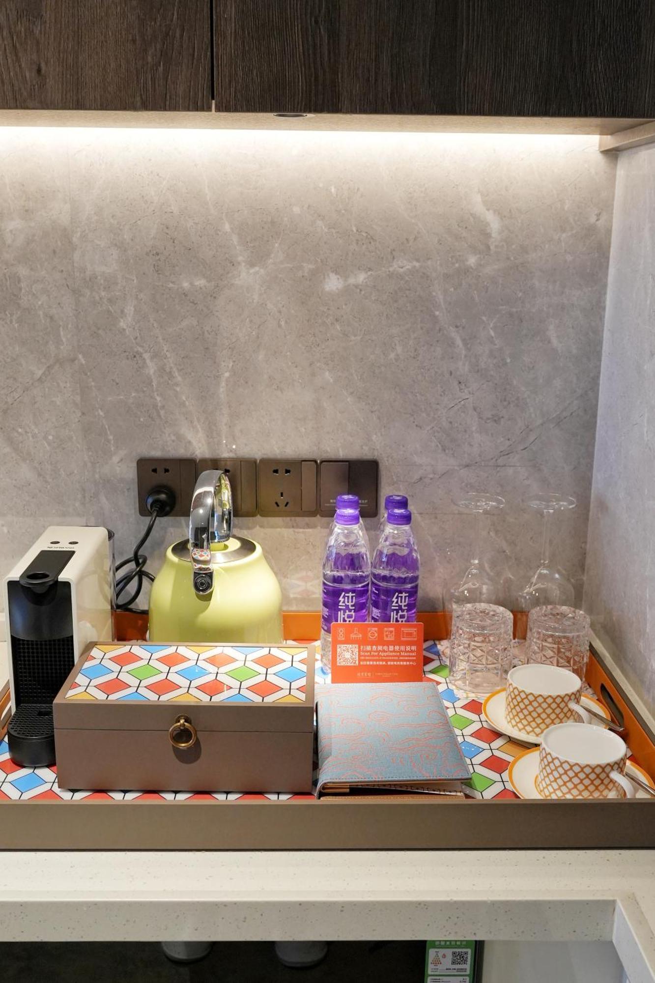 Yuexiu Hotel Guangzhou, Curio Collection By Hilton ภายนอก รูปภาพ